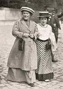 Clara Zetkin con Rosa Luxemburgo en enero de 1910.